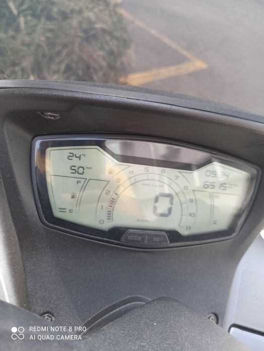Скутер Aprilia sxr 50