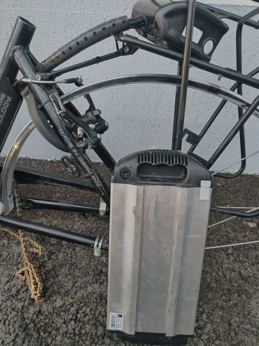 Bicicleta electrica 28 roata 36v