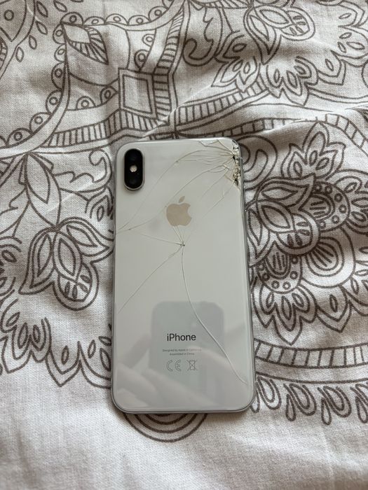 Продам Iphone на запчасти