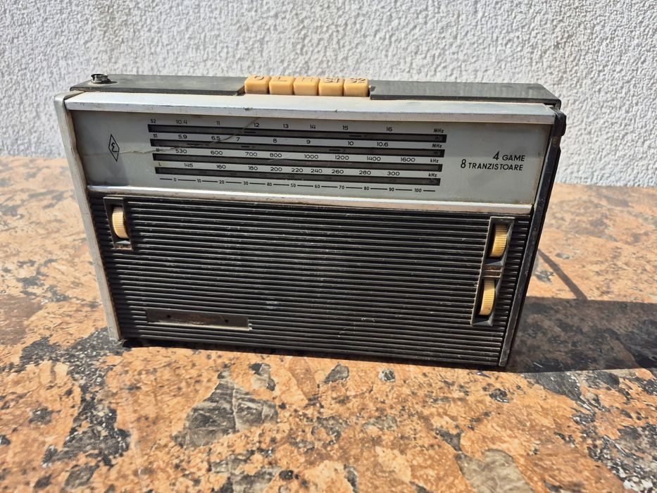 Radio portabil Albatros model S681T,fabricat Electronica made România