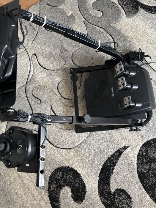 Volan gaming logitech g29 cu schimbator si cadru metalic