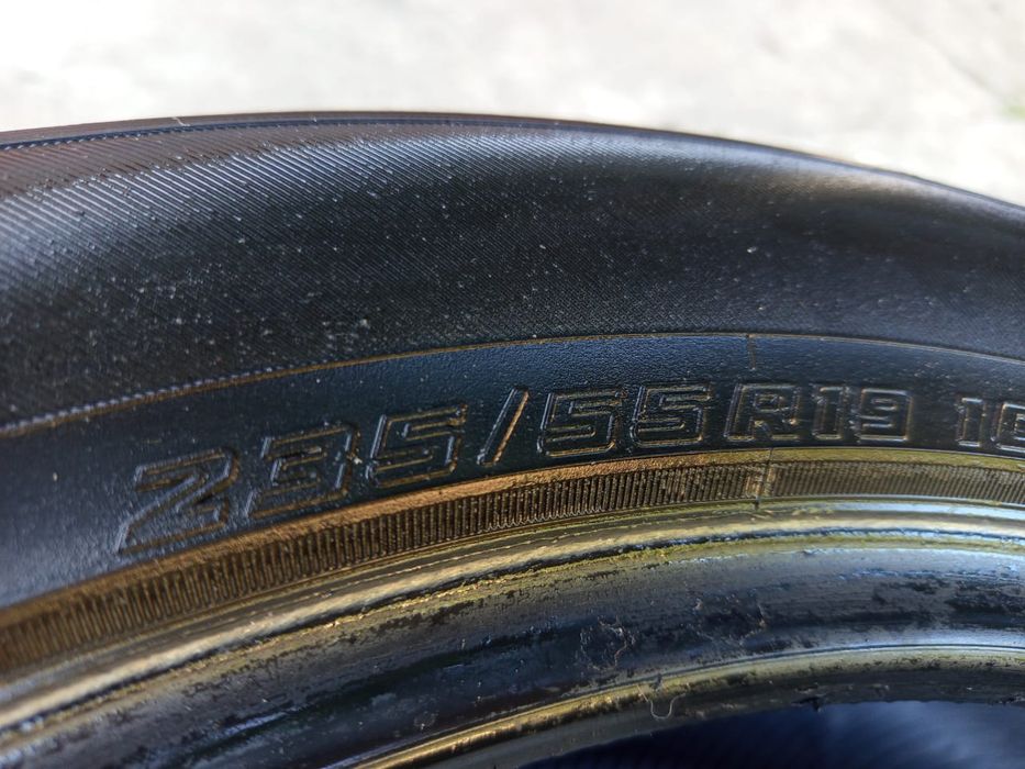 Продам зимние покрышки.