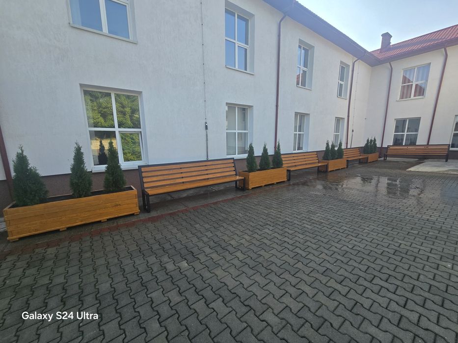 Mobilier de gradina/urban  mese,banci,ghivece