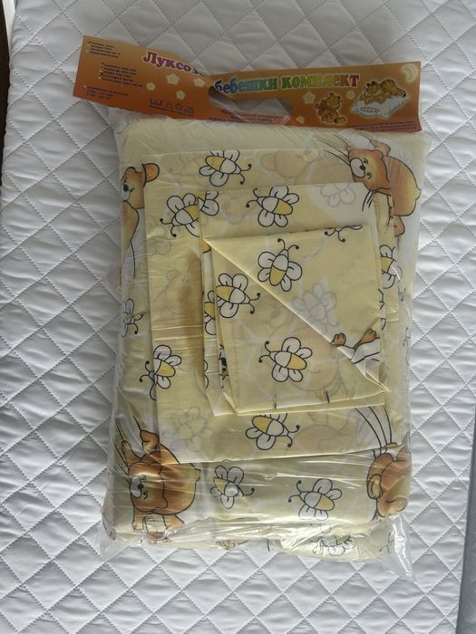 Детско легло, матрак и подарък спален комплект