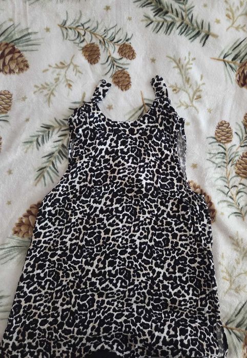 Втора употреба поли и блузи