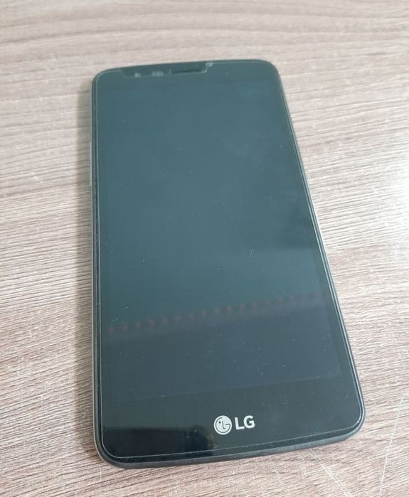 Телефон LG Stylus 3