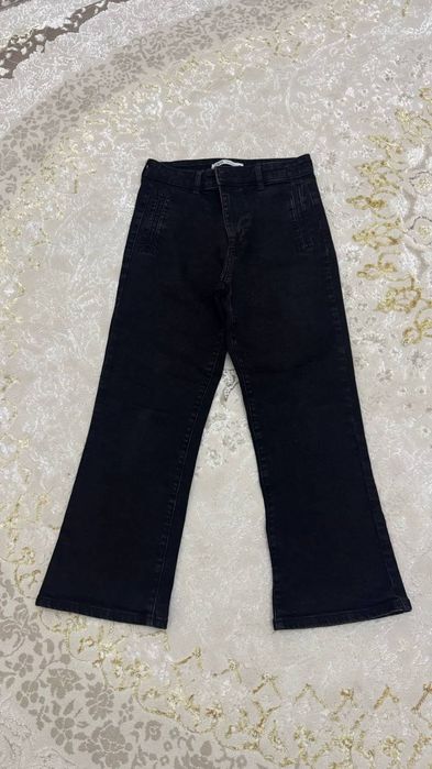Чёрные джинсы Zara
