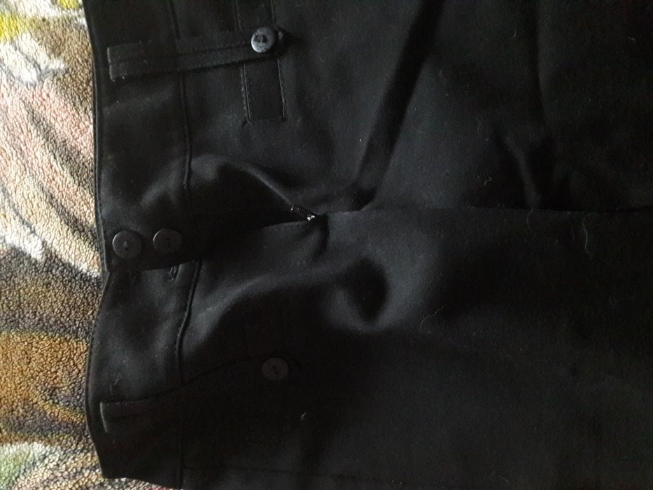 Продам черные классические брюки для девочки