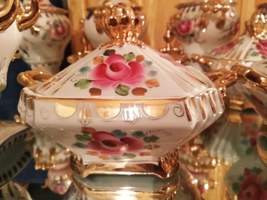 Самовары фарфоровые позолоченные винтажные и шкатулки