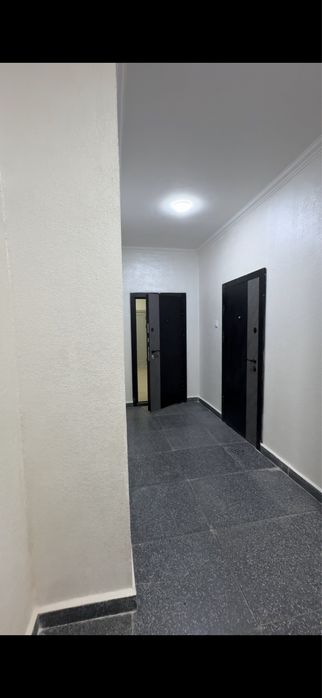 Срочно!!! Продается 2 ком. квартира в ж/к “Nur hayat”