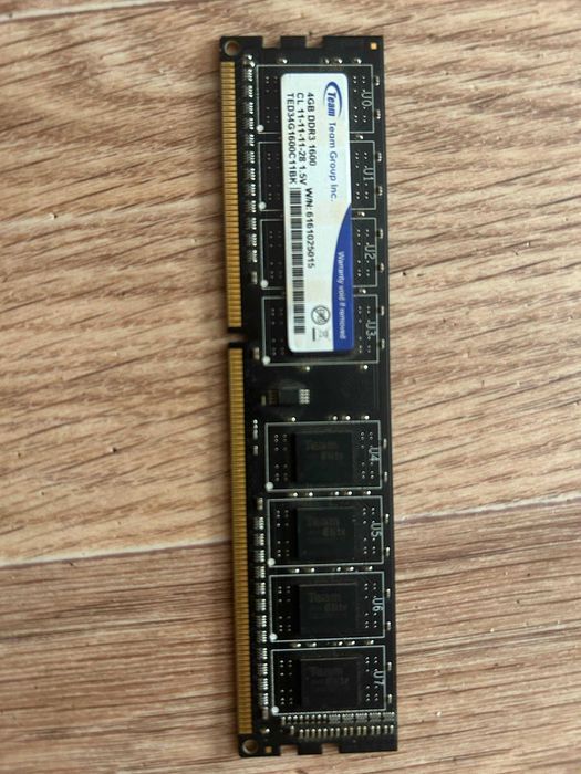 DDR3 4 Gb 1600MHz CL11 Teamgroup