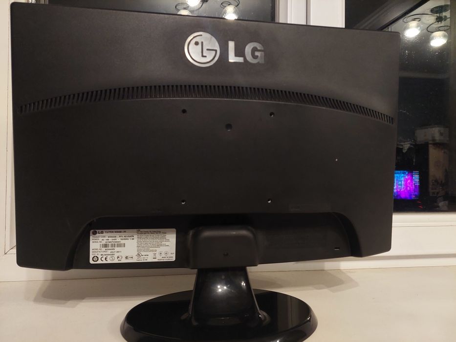 ПРОДАМ монитор LG