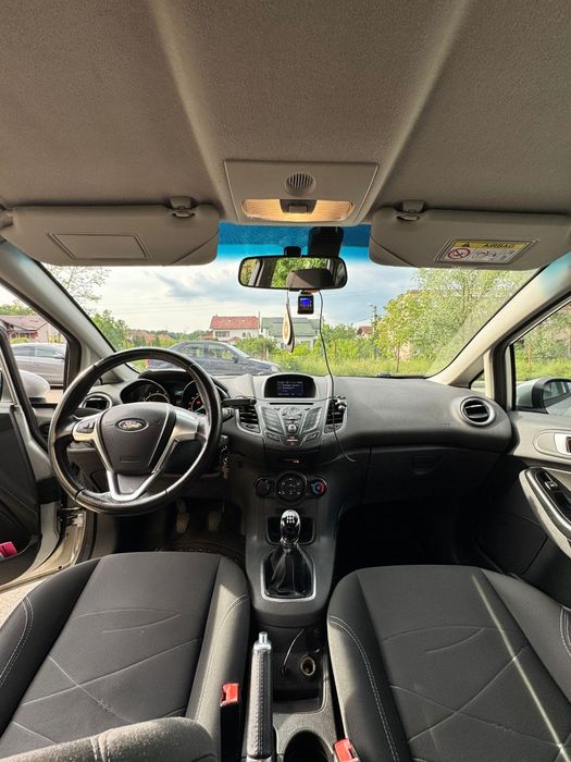 Vând Ford Fiesta, 2017, benzină, bine întreținut.