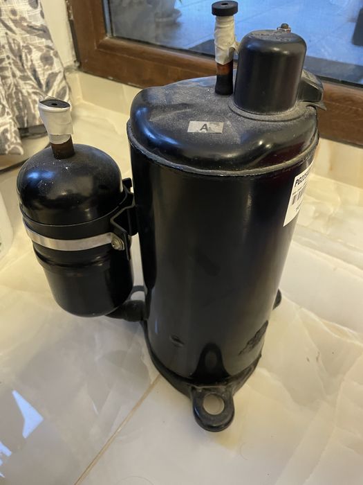 Компресор Toshiba PG225x2C