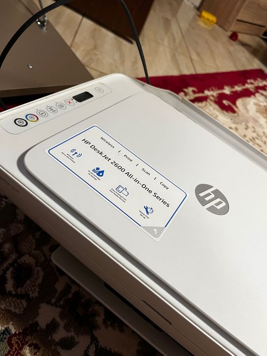 Imprimanta HP albă