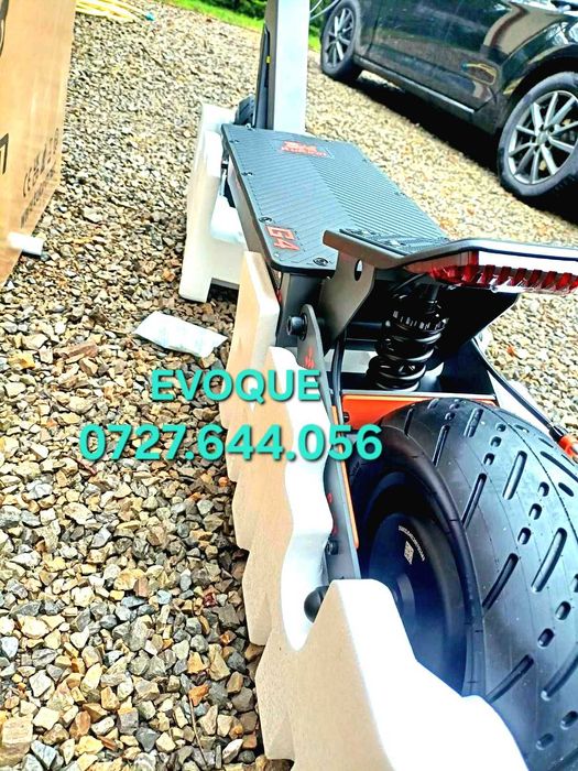 Trotineta KUKIRIN G4 Noua sigilata 2000 w 21Ah 92 km/ora 11" puternica