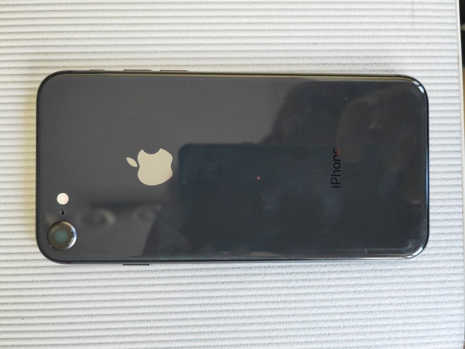 IPhone 8,64GB,100% батерия,OS 16.7.15