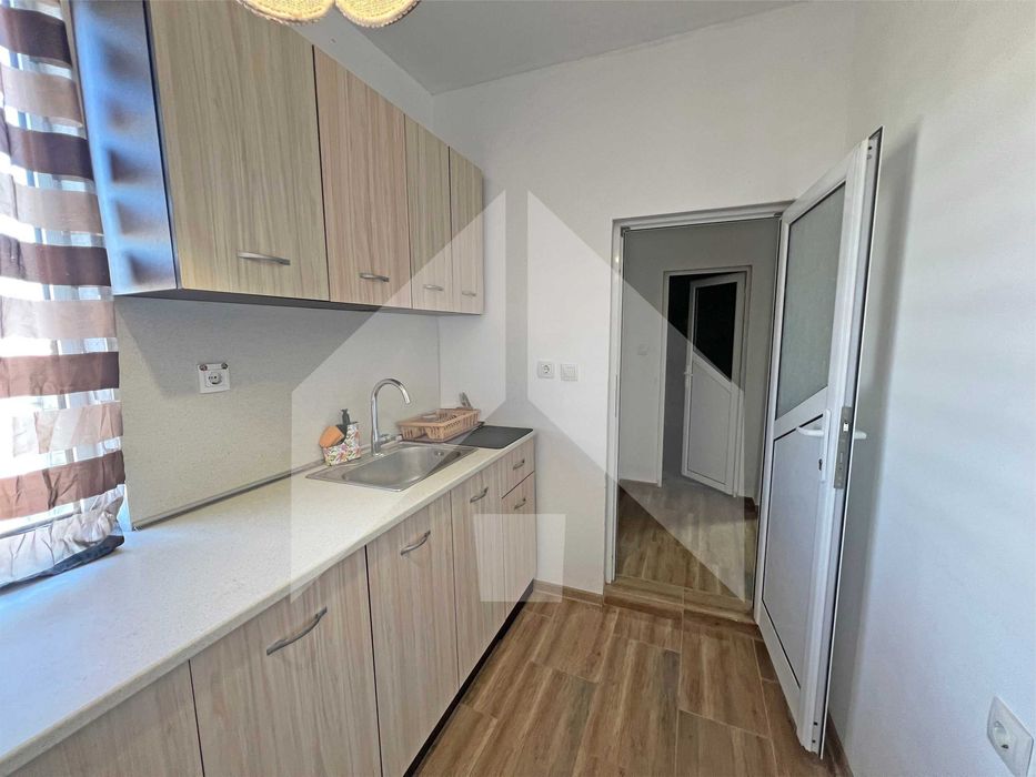 Продава се Тристаен апартамент в Нови пазар - 83 кв.м за 769 €/кв.м - Снимка #2