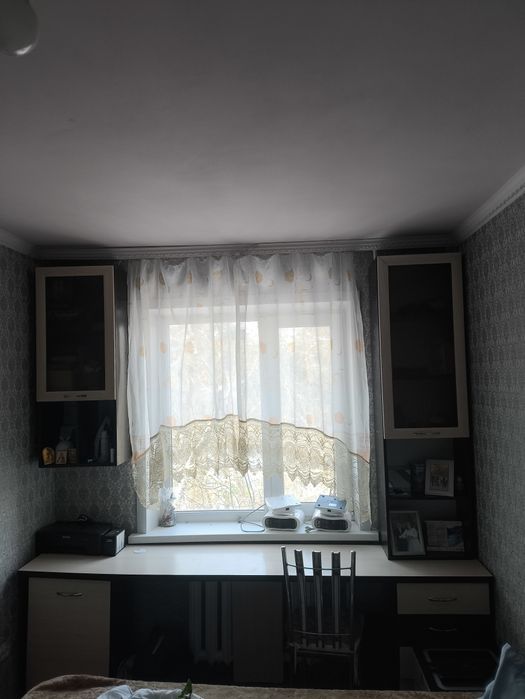 Продам стол стенку