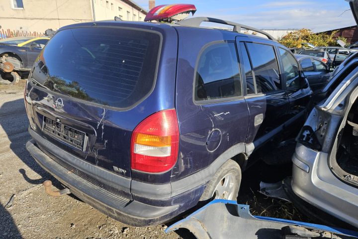Far stanga Opel Zafira 1999 1.8 MT (115 hp)