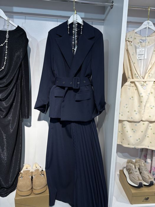 Платье сатылымда новый 3 турінен