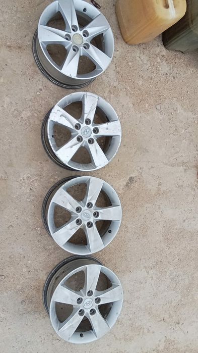 Продам диски Хюндай Элантра R16