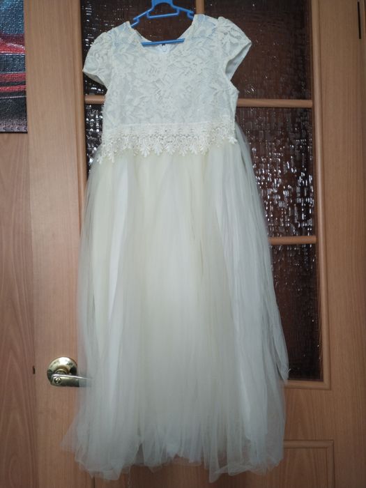 Продам платье для девочки