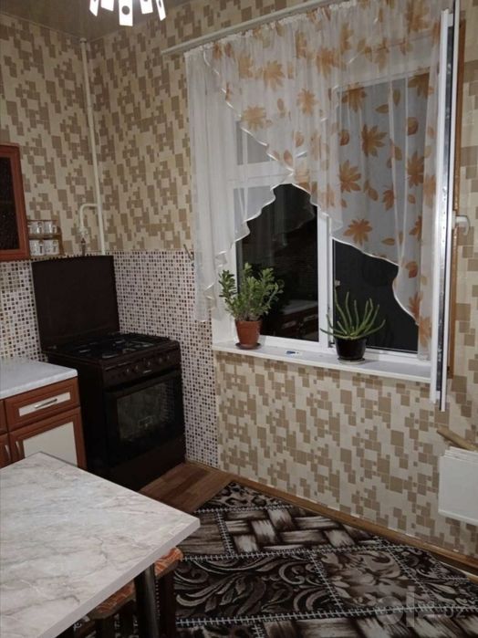 ТТЗ Ахмад Югнаки Мирзо Улугбек район продается квартира 1/5/5