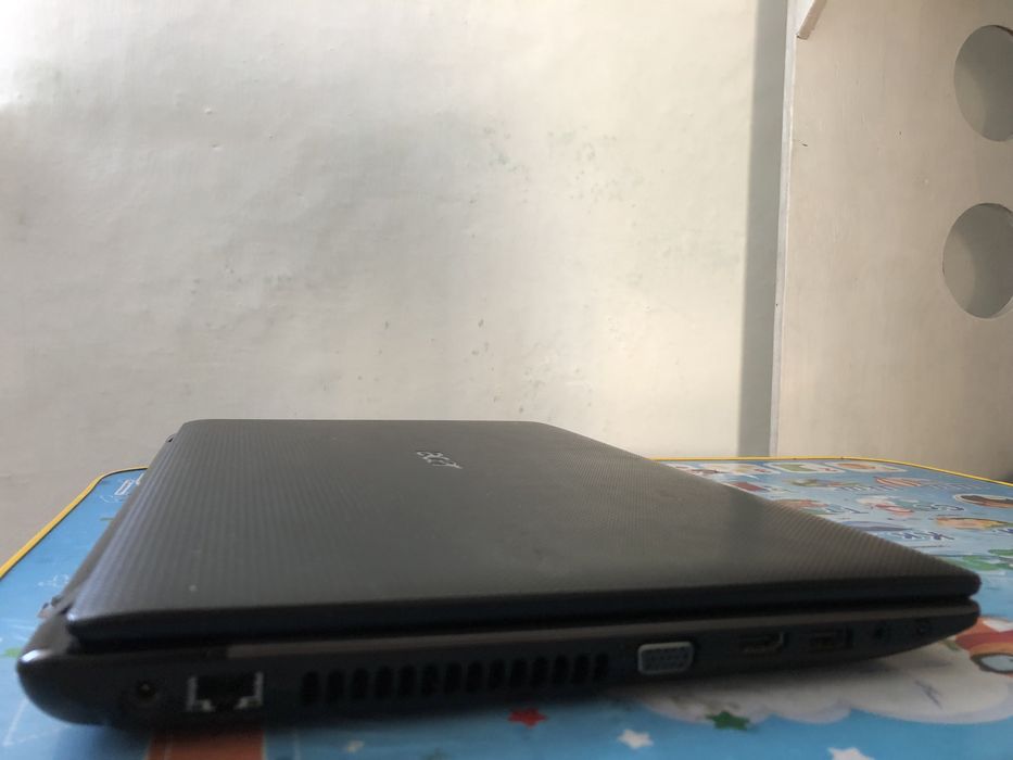 Продам ноутбук aser в рабочем сост