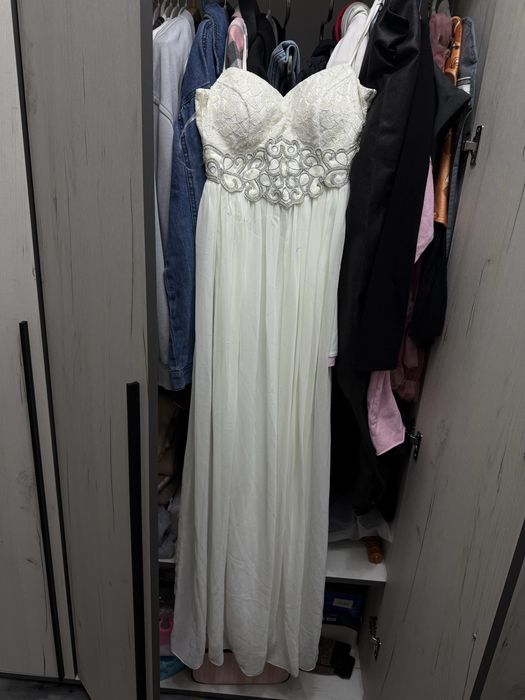 Вечернее платье..