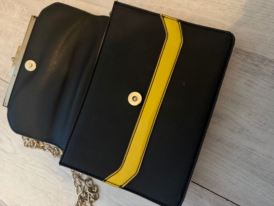 Geantă originală Roccobarocco, în condiții bune