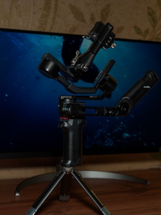 DJI RS 3 Mini с аксессуарами.