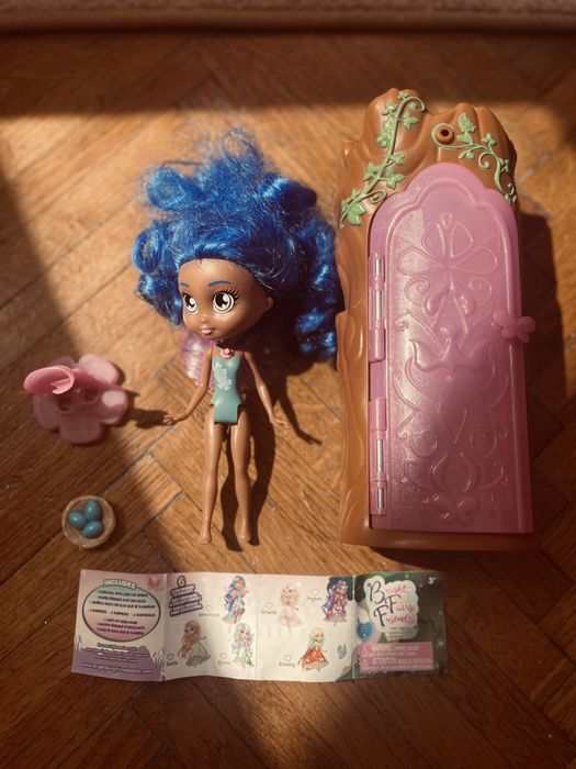 Oferta! Papusa Zana cu lumini, casuta si accesorii