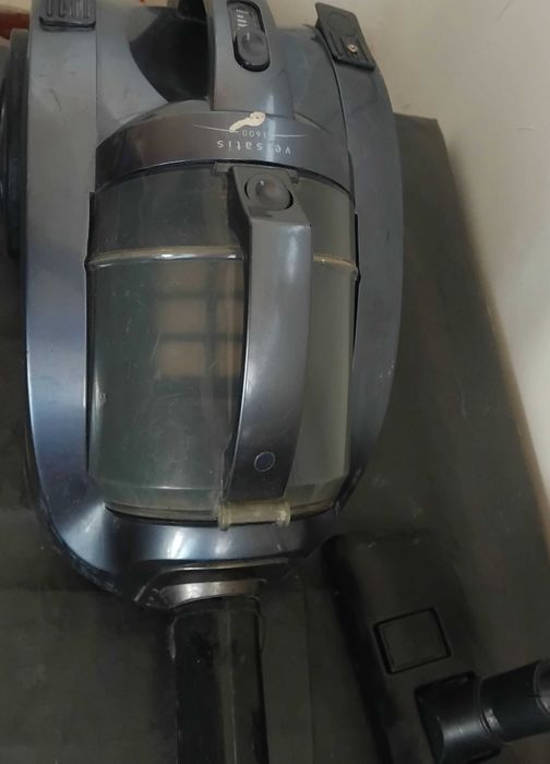 Прахосмукачка TAURUS 1600W