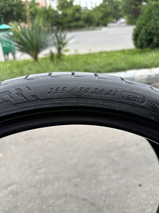 Michelin Pilot Sport 255/30 R21 — 1 шт, отличное состояние