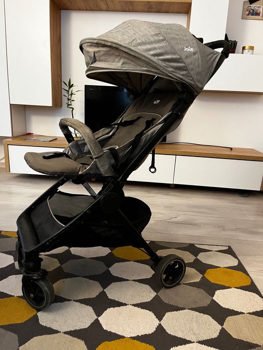 Carucior sport Joie Pact
