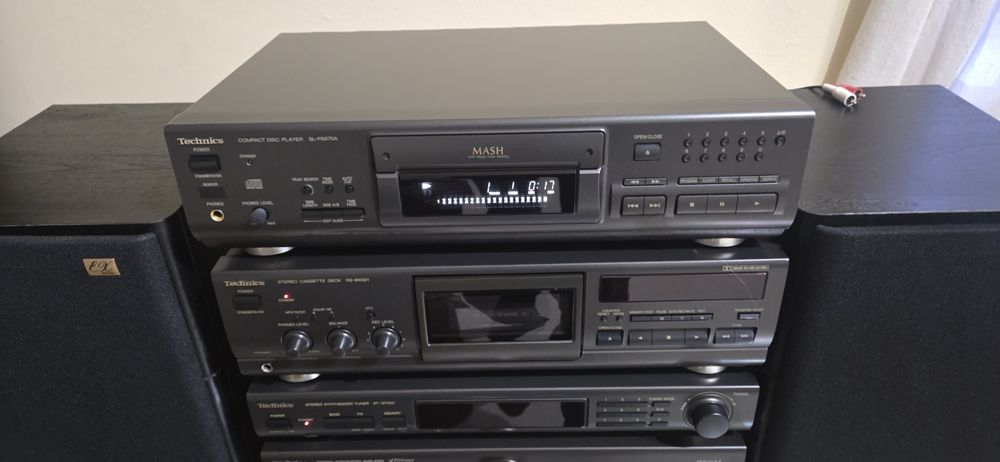 Technics cd player sl ps  670A  impecabil cu telecomanda  originala