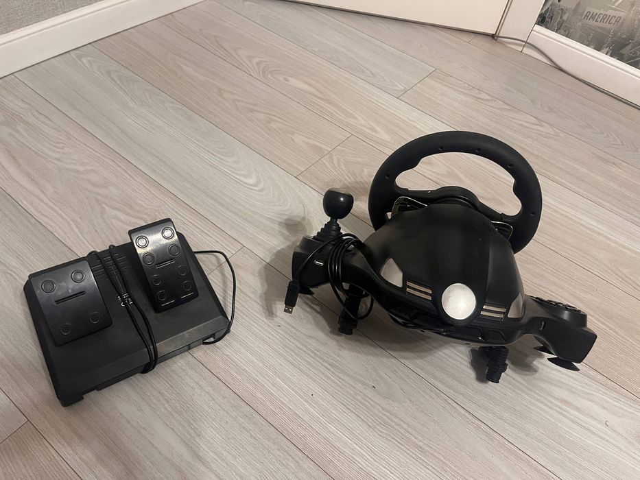 Игровой.   руль