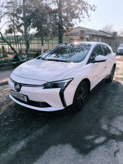 Buick Velite6 sotiladi