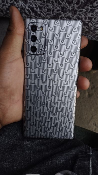 Samsung not20 sotiladi narxini kelwamiz