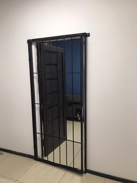 Решетчатые двери решетки на окна