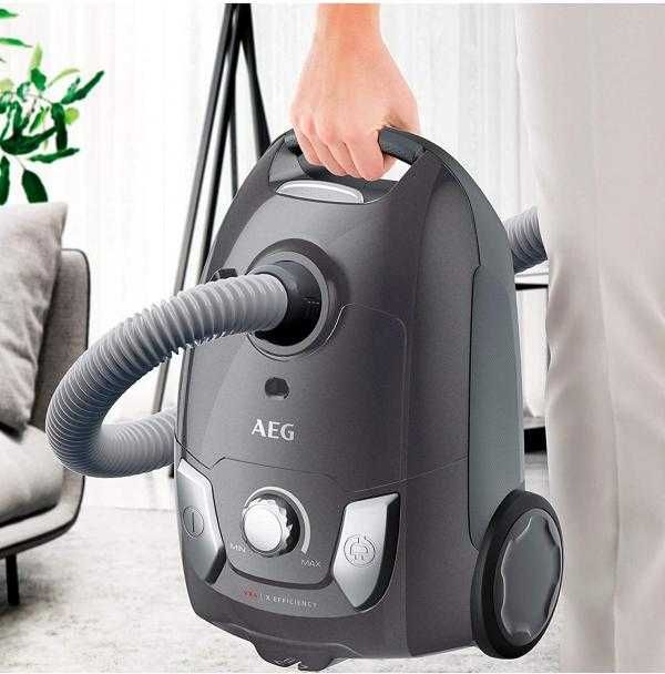 Прахосмукачка с торбичка AEG VX4-1-GM-T, 750W = 2200W