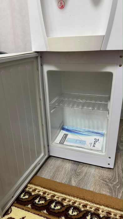 Кулер для воды рабочий