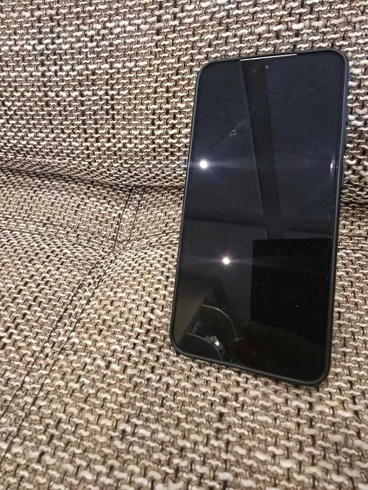 Продавам Samsung S25 +