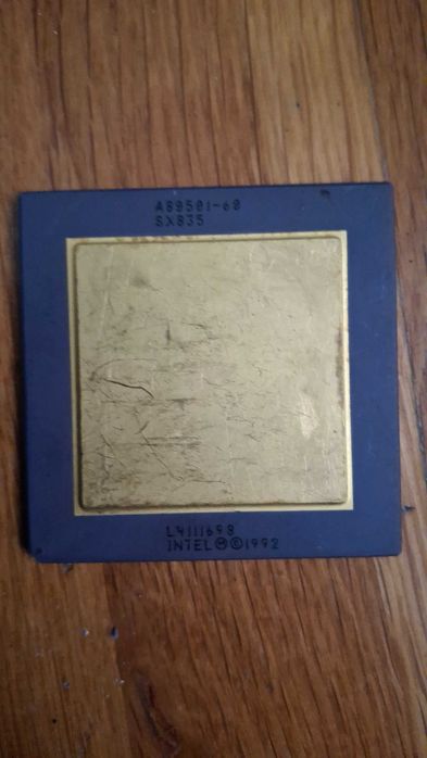 Ретро процесор Intel Pentium A80501-60-SX835, 1992 г.