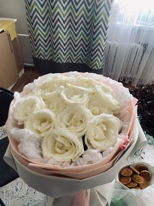 Свежие Белые розы