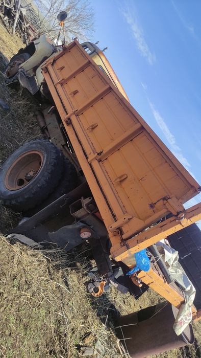 Продам газ 53 самосвал с мотором от газ 52.