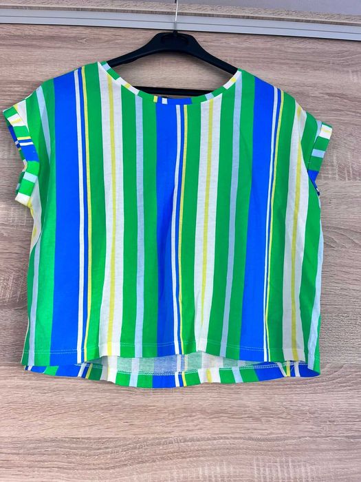 diferite tricouri si maieuri pt copii in stare foarte buna