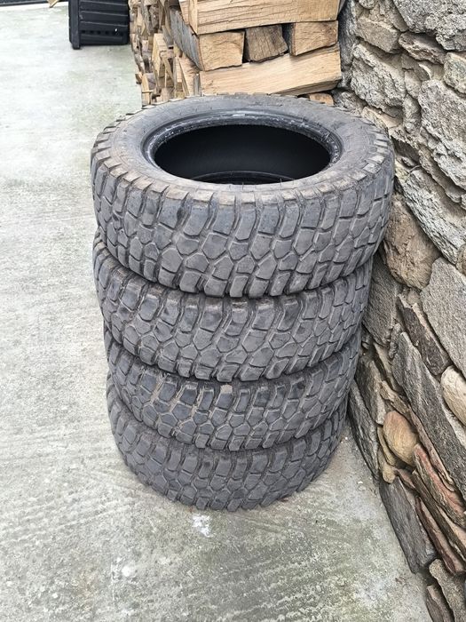 Гуми   215/65/16