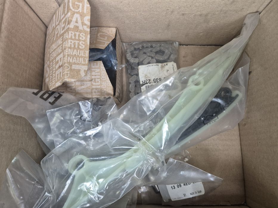 Kit distributie logan original 8201714682